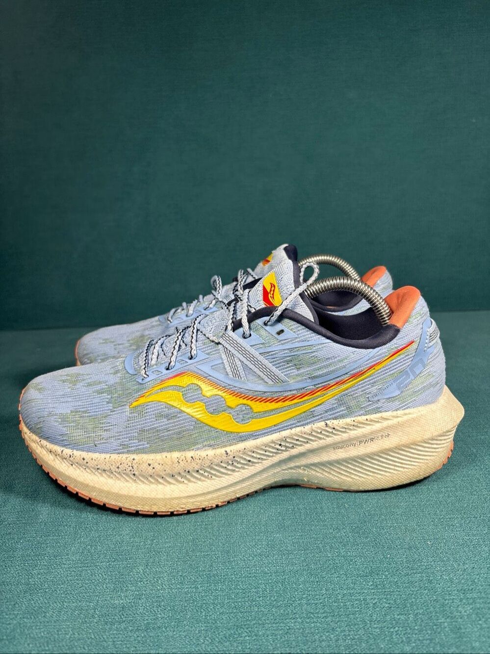 Saucony Triumph 20 Fog Gold Men's Size 9.5 Running Shoes S20759-35